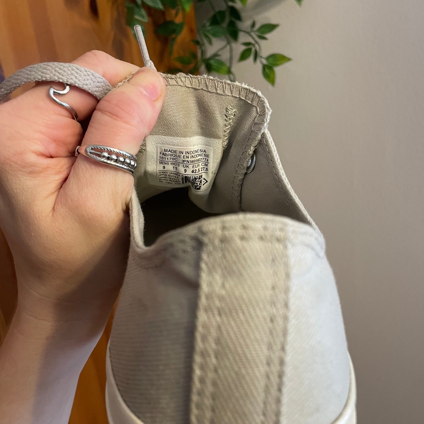 Mens beige converse