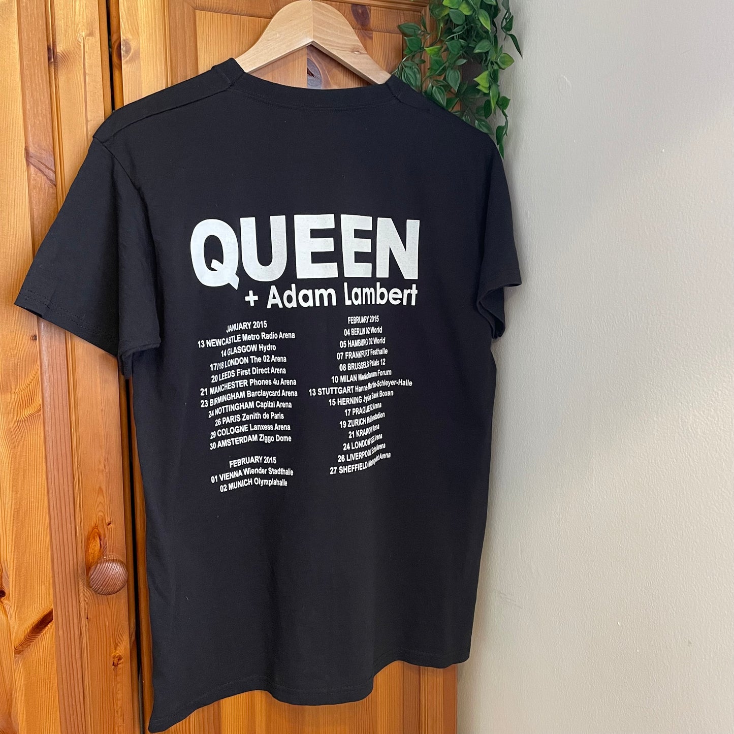Queen Tour T-shirt