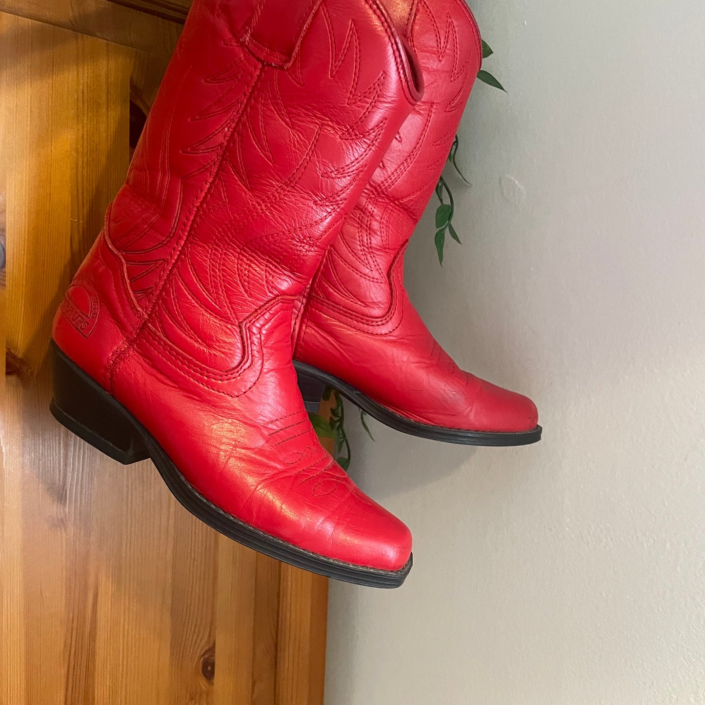 Sttrrups Red Leather Cowboy Boots