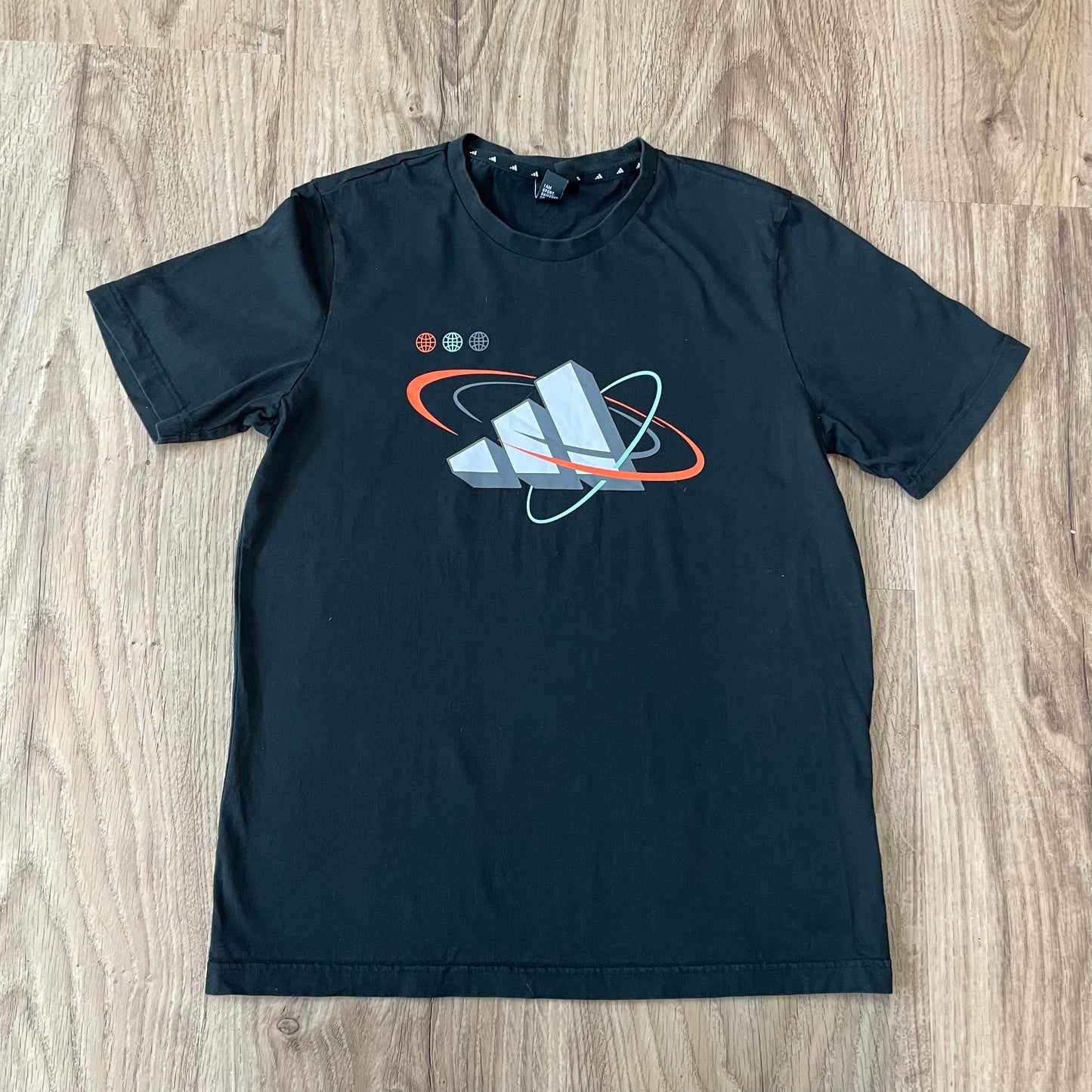 Adidas T-shirt