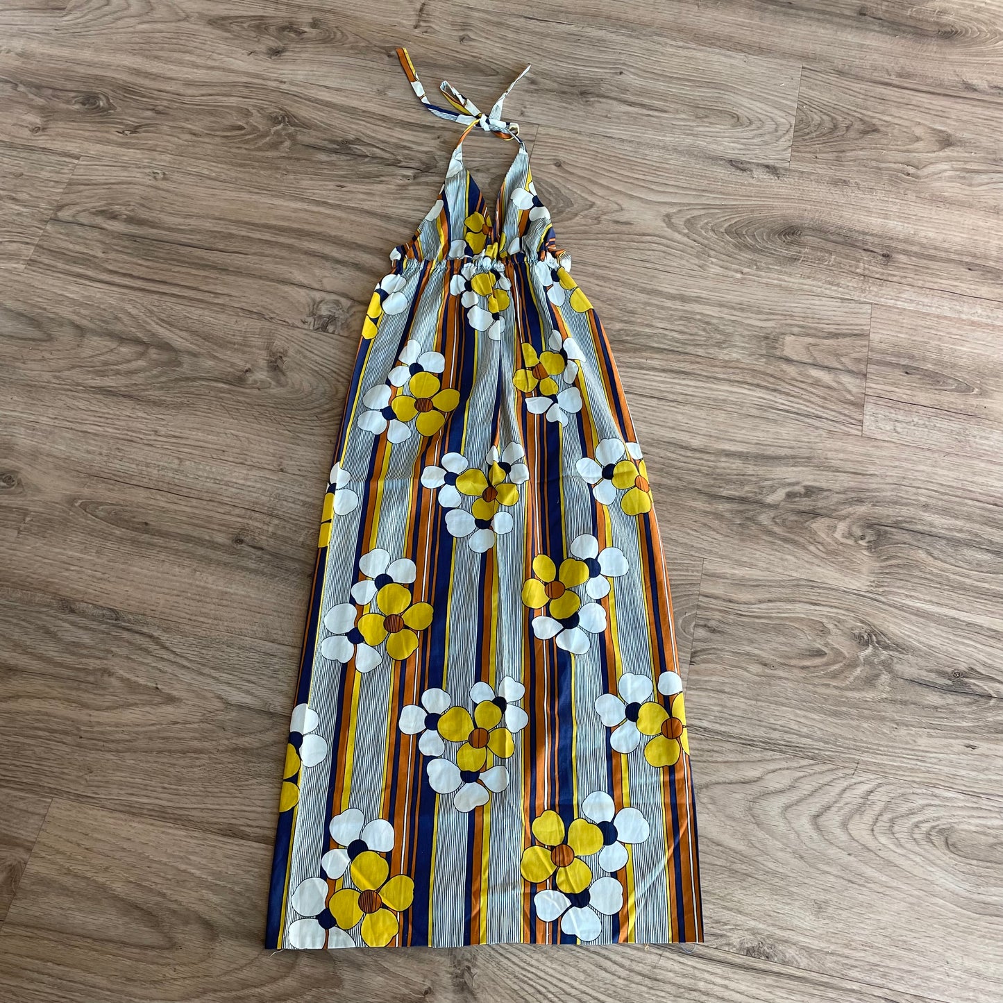 Halter-neck Maxi Dress
