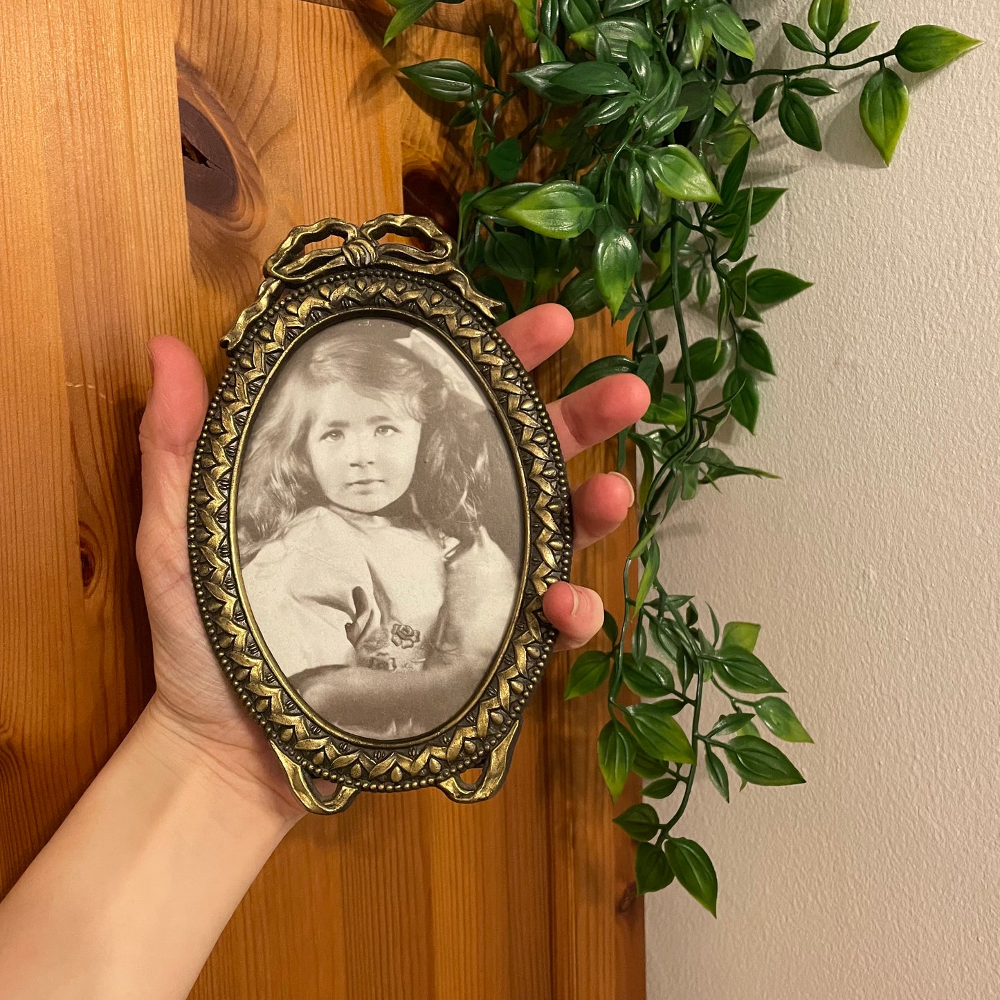 Vintage Metal Standing Frame