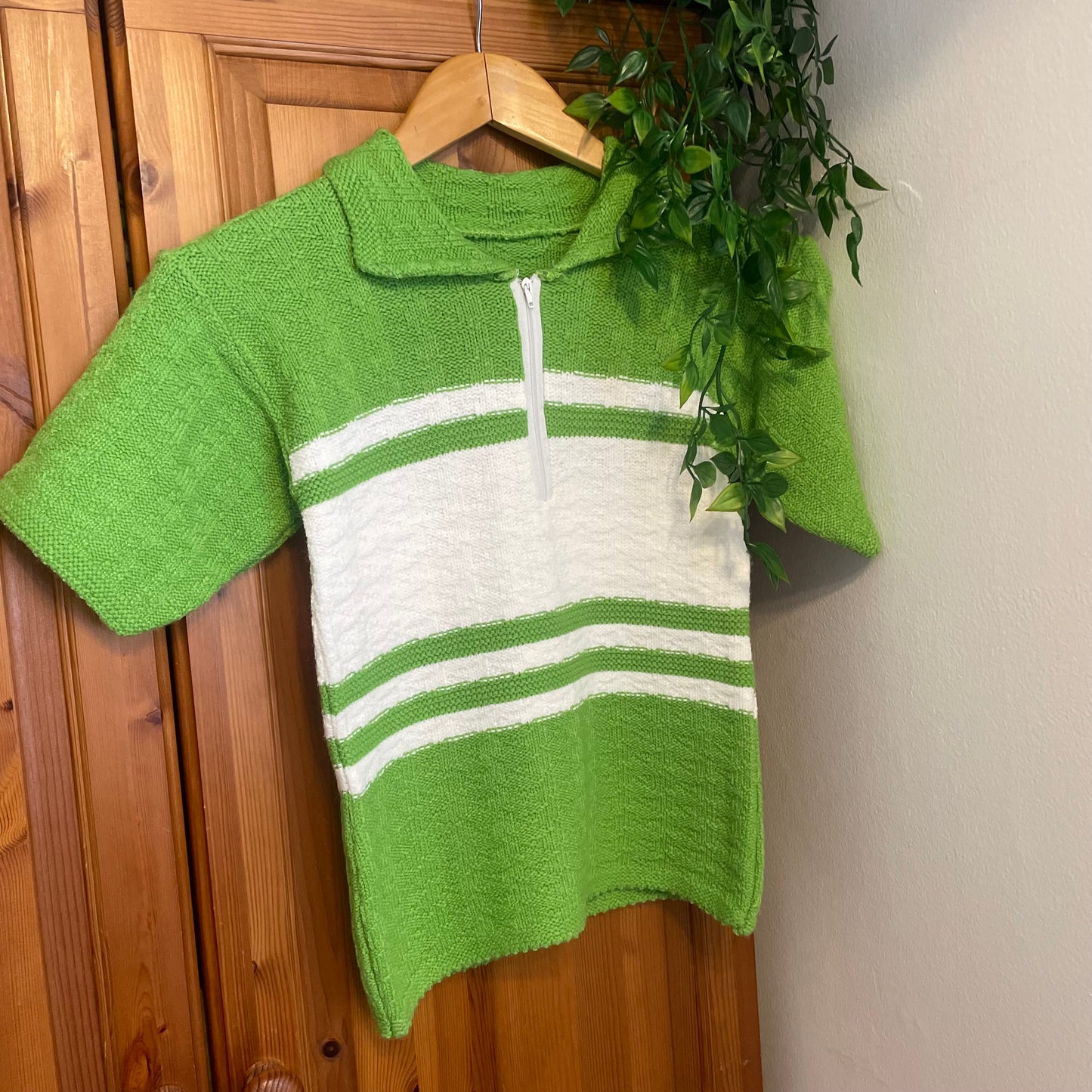 60s Short Sleeved Collard Knit