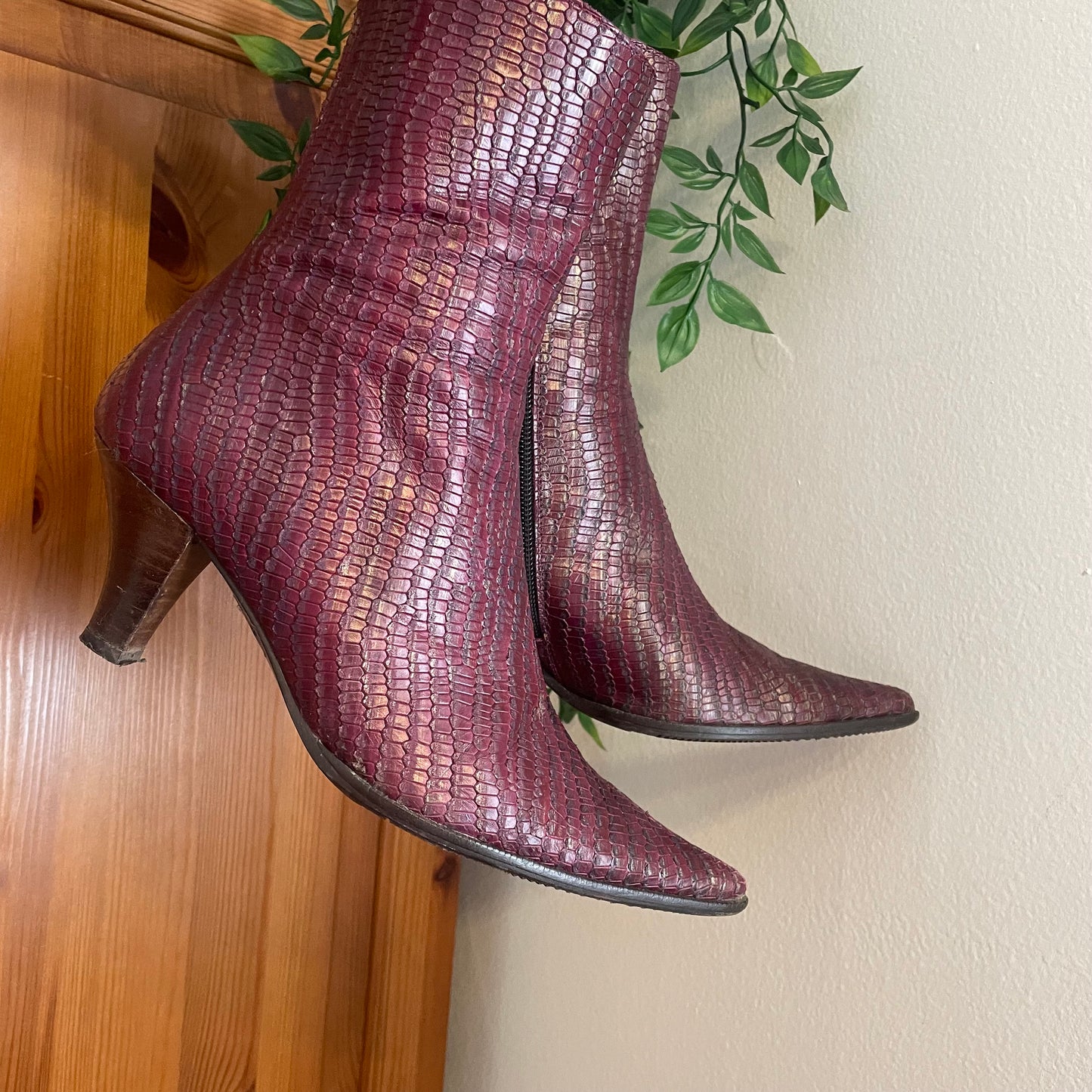 90s Purple Crocodile Boots