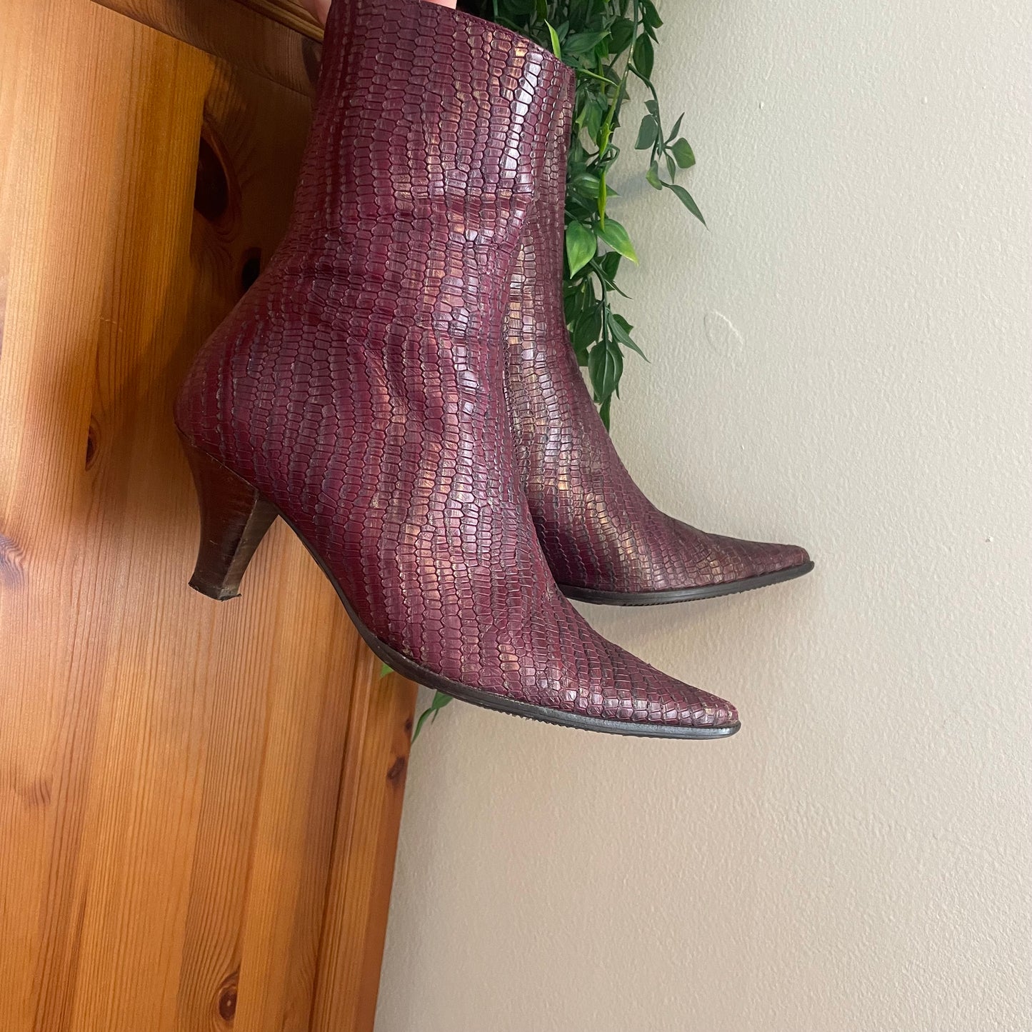 90s Purple Crocodile Boots