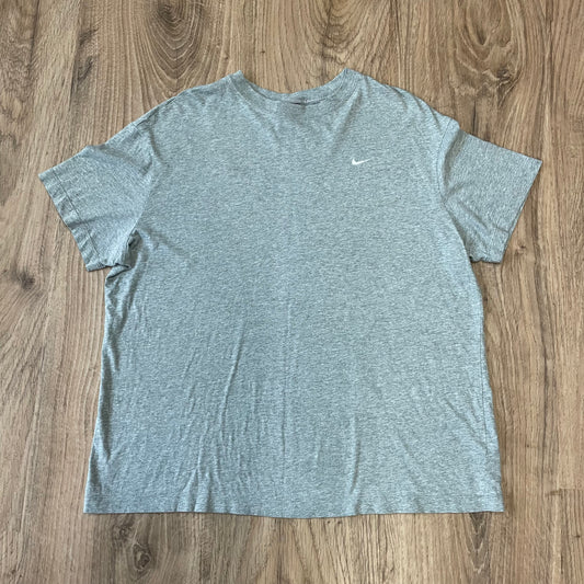 Nike T-shirt