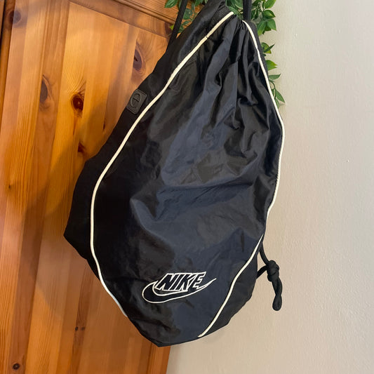 90s Nike drawstring backpack