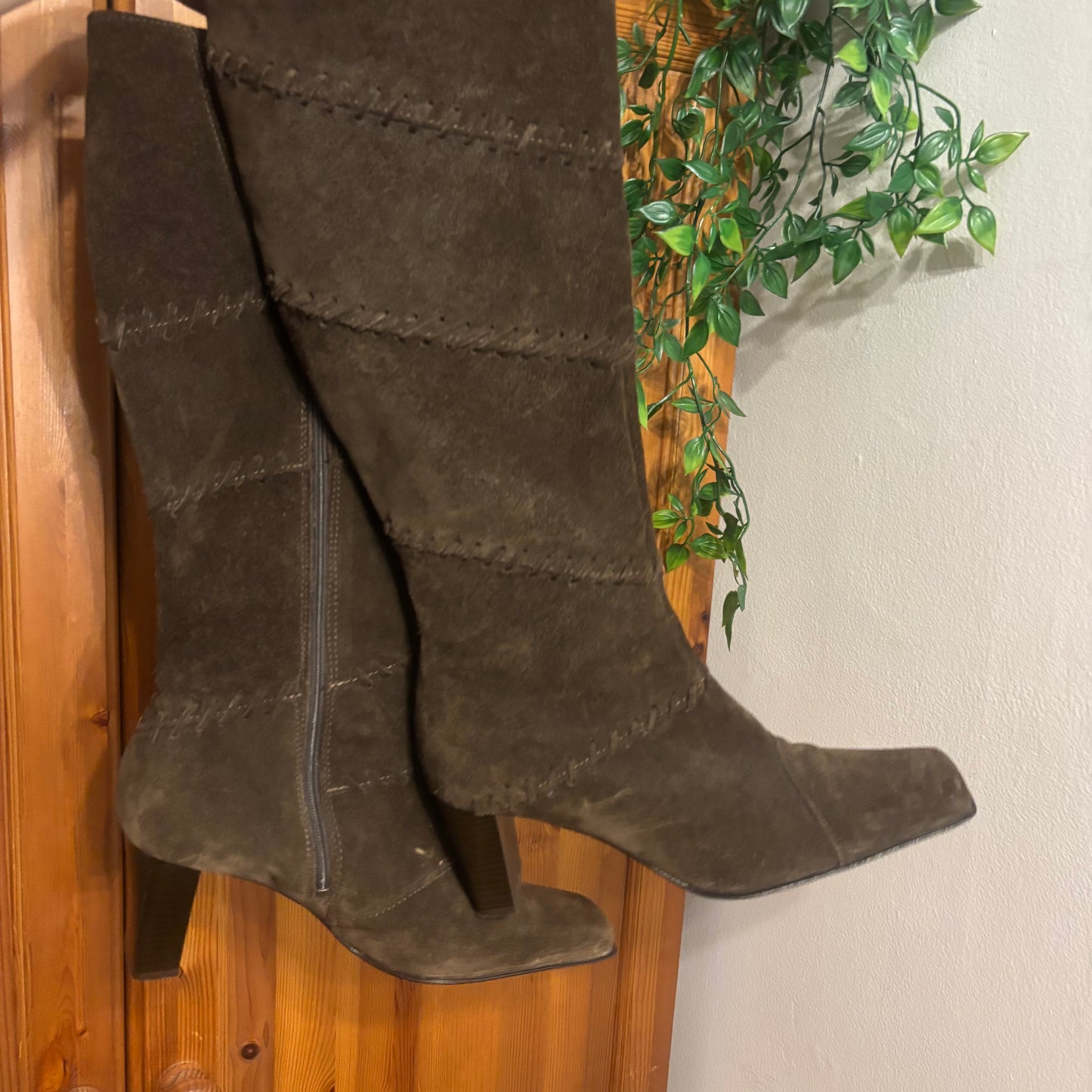 Y2K suede faith calf boots